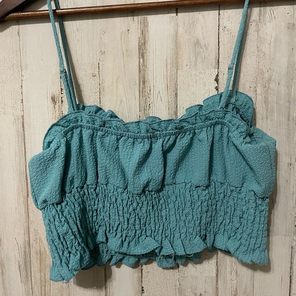 Timing Size Large Crop Top - Picture 3 of 6